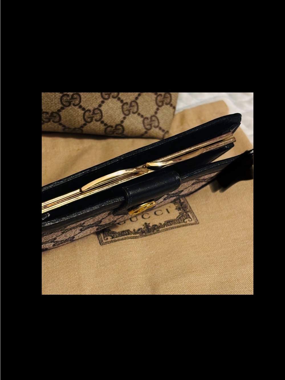 Gucci Beige Canvas Wallet with Navy Trim and Gold GG Snap - Picture 9 of 11
